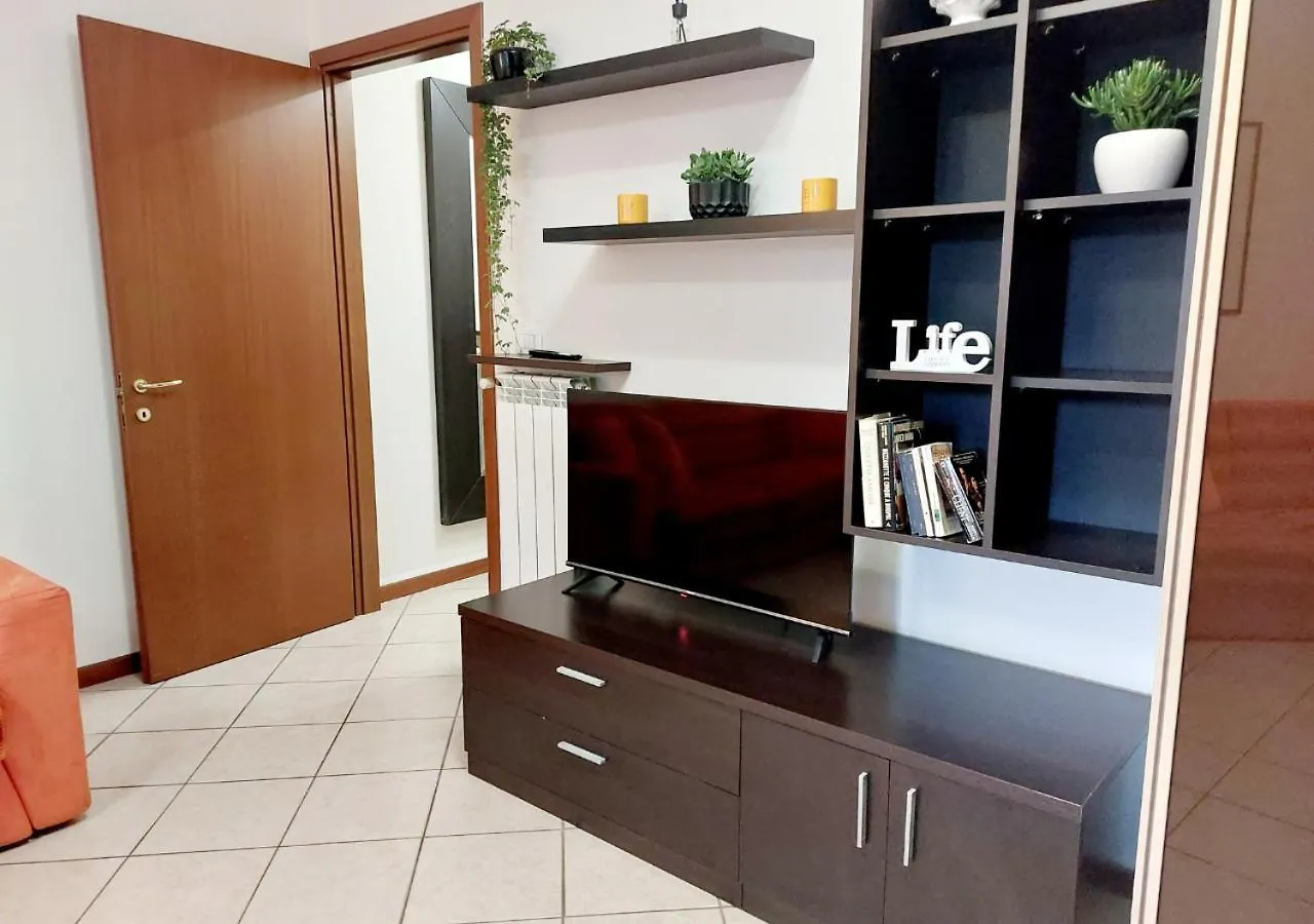 Monolocale-7 Minuti Da Bergamo, 10 Minuti Milan Bergamo Airport Apartman Gorle